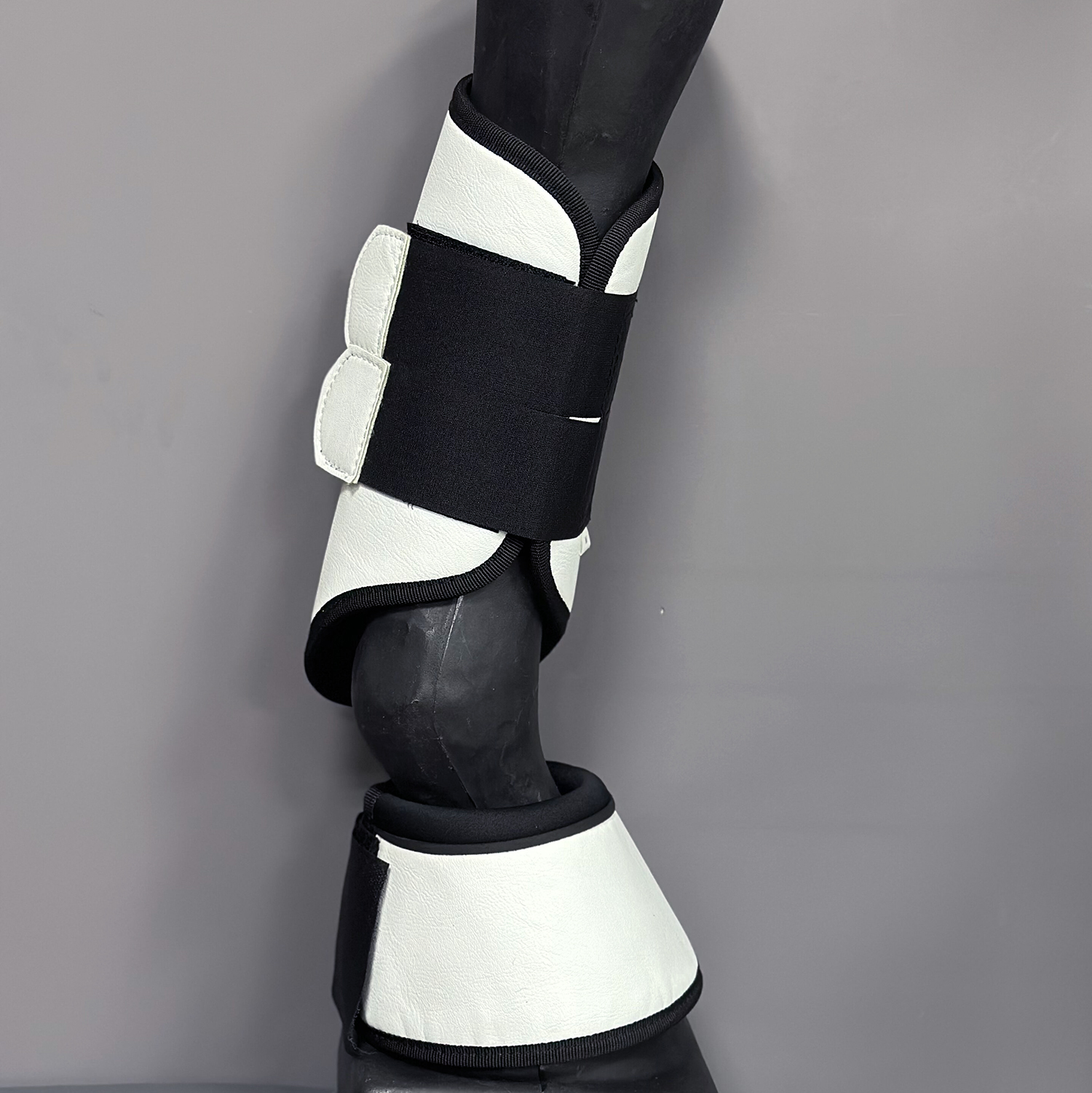 УЦЕНКАНогавки передние, пара, белый