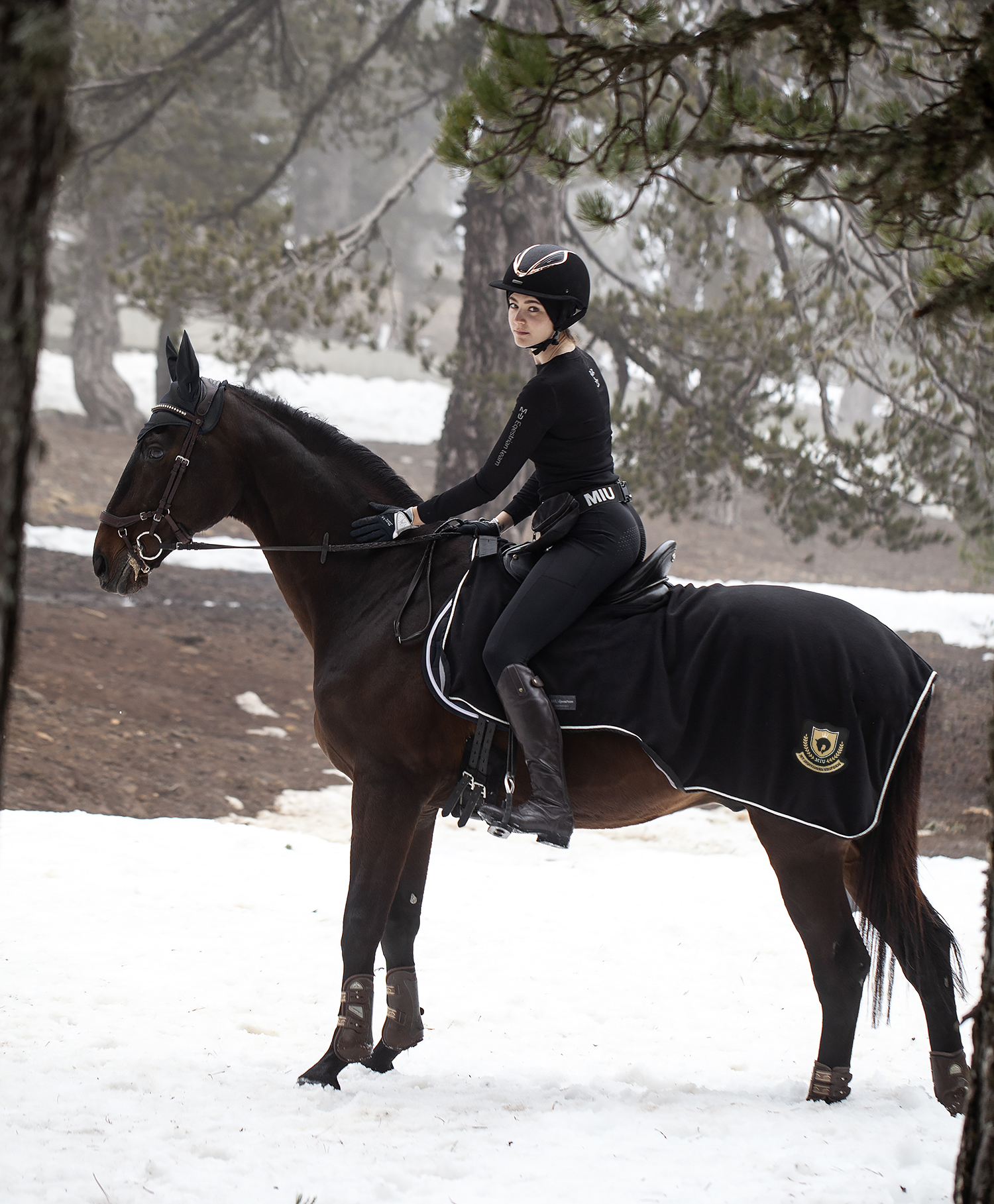 Полупопона под седло из двойного флиса чёрный