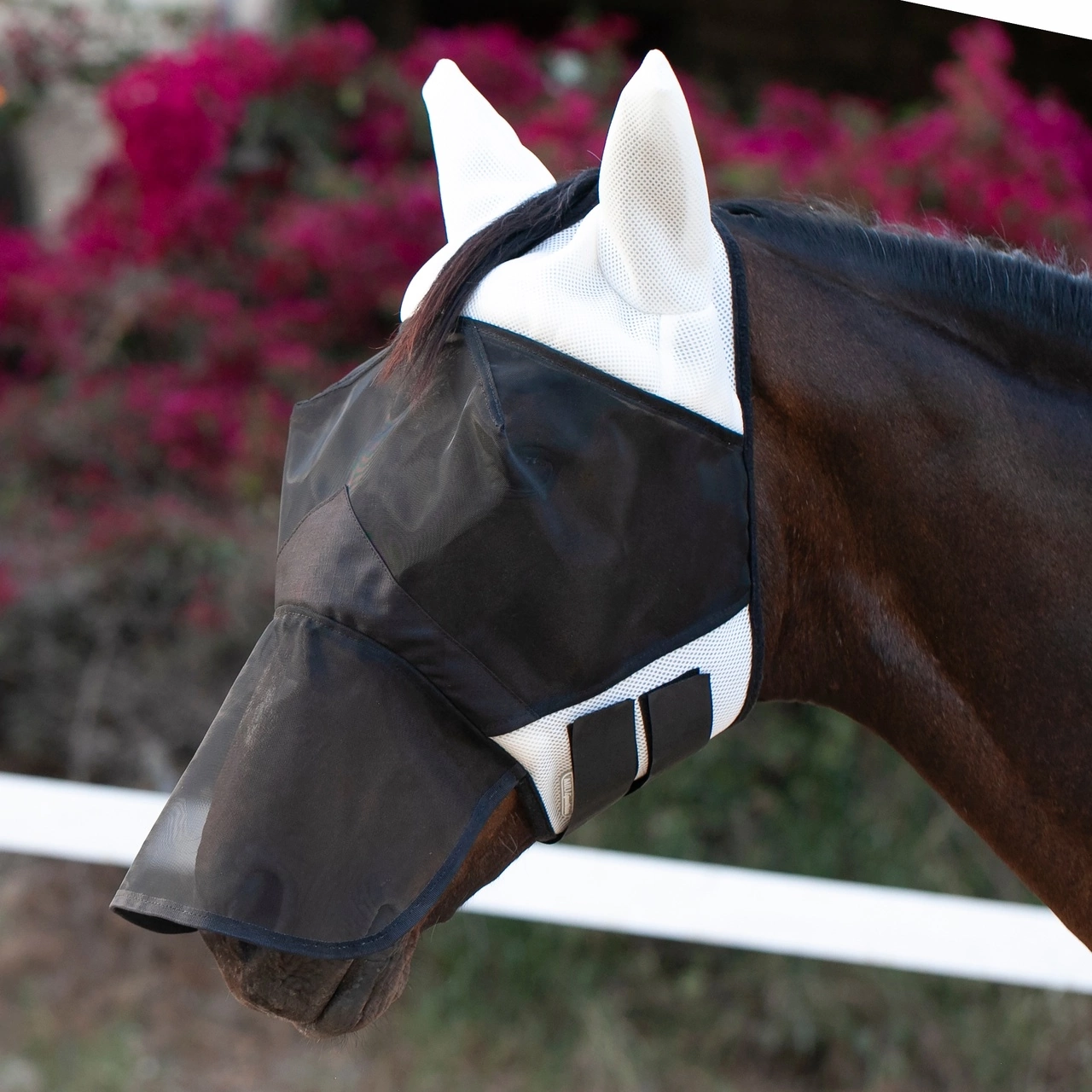 Маска антимоскитная AIR MAX с защитой носа белый/чёрный