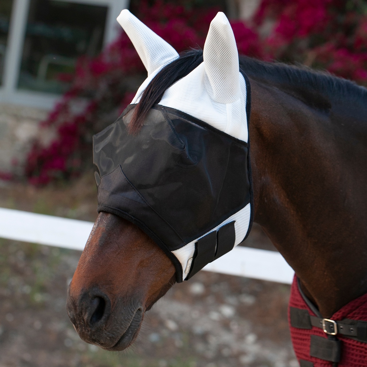 Маска антимоскитная AIR MAX белый/чёрный