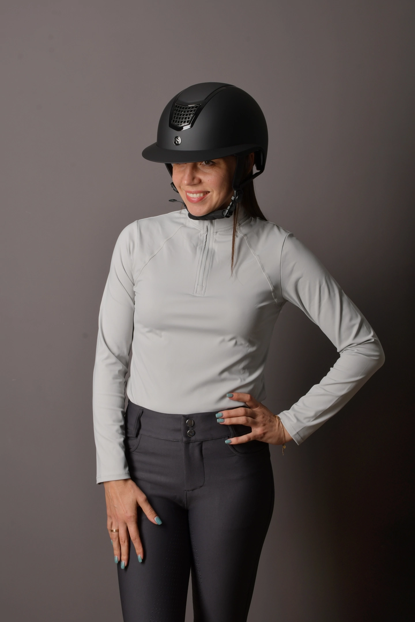 Лонгслив светло-серый