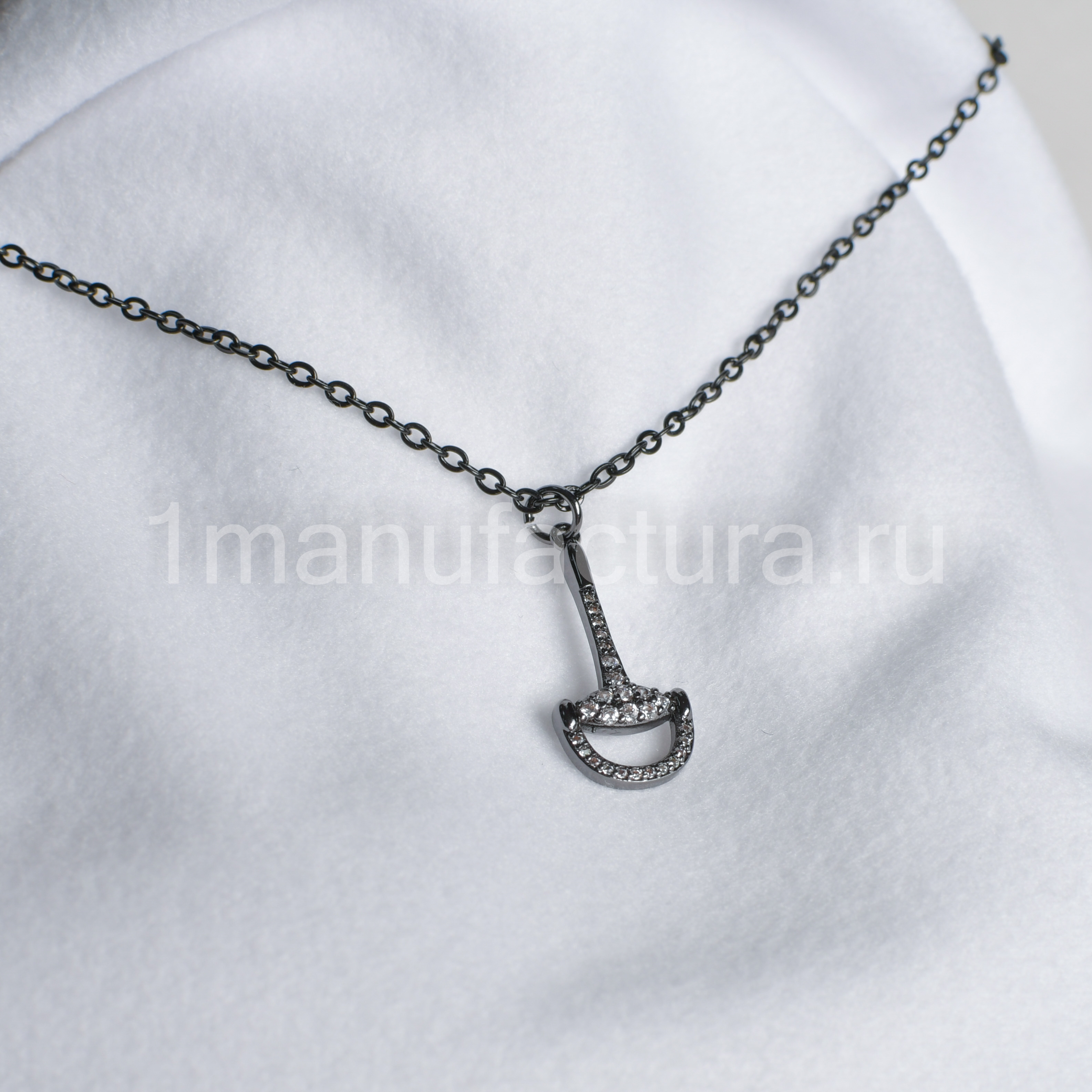 Подвеска трензель с кристаллами чёрный (один размер, PUMP-40-один размер)