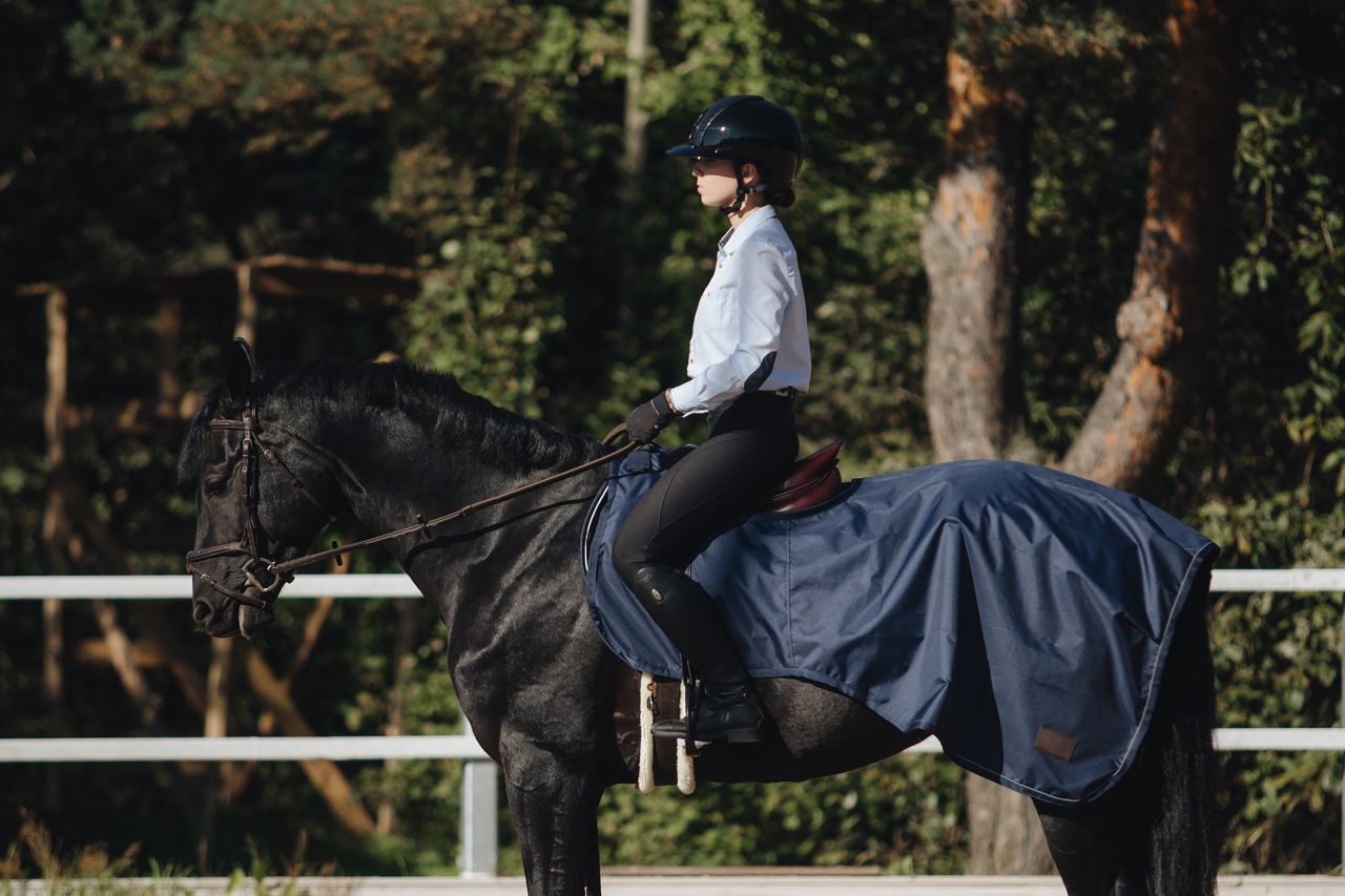 Полупопона HALF с вырезом под седло на хлопке синий