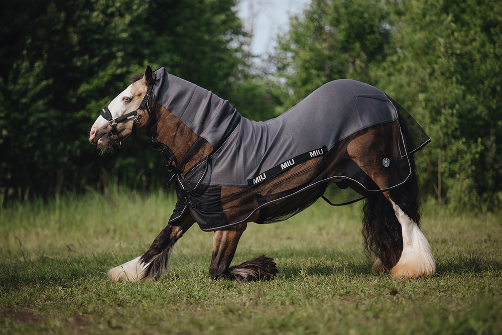 Попона антимоскитная AIR MAX с подпузником и капором серебристый