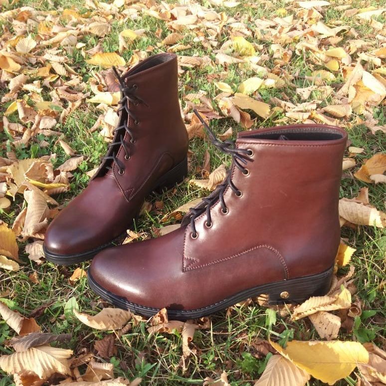 Ботинки классические на шнуровке женские коричневый