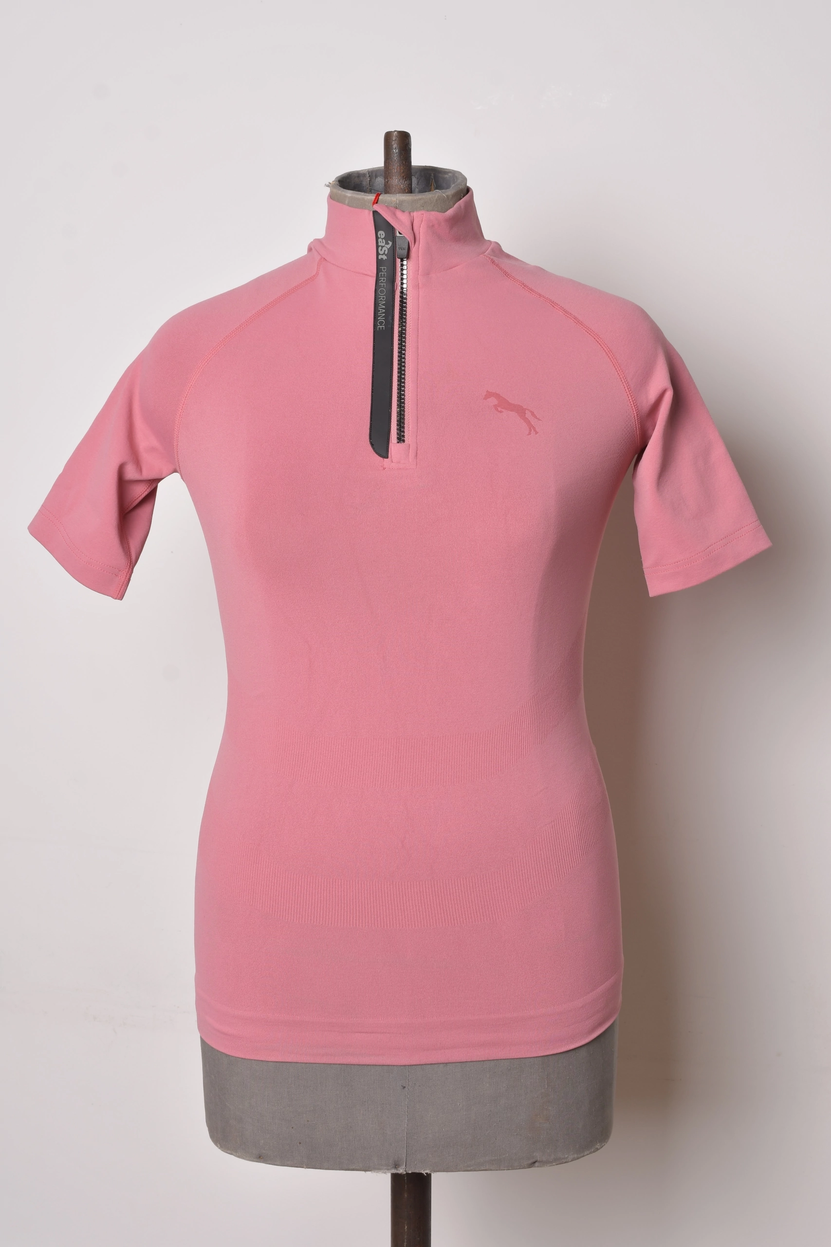 Поло на молнии с коротким рукавом пыльная роза