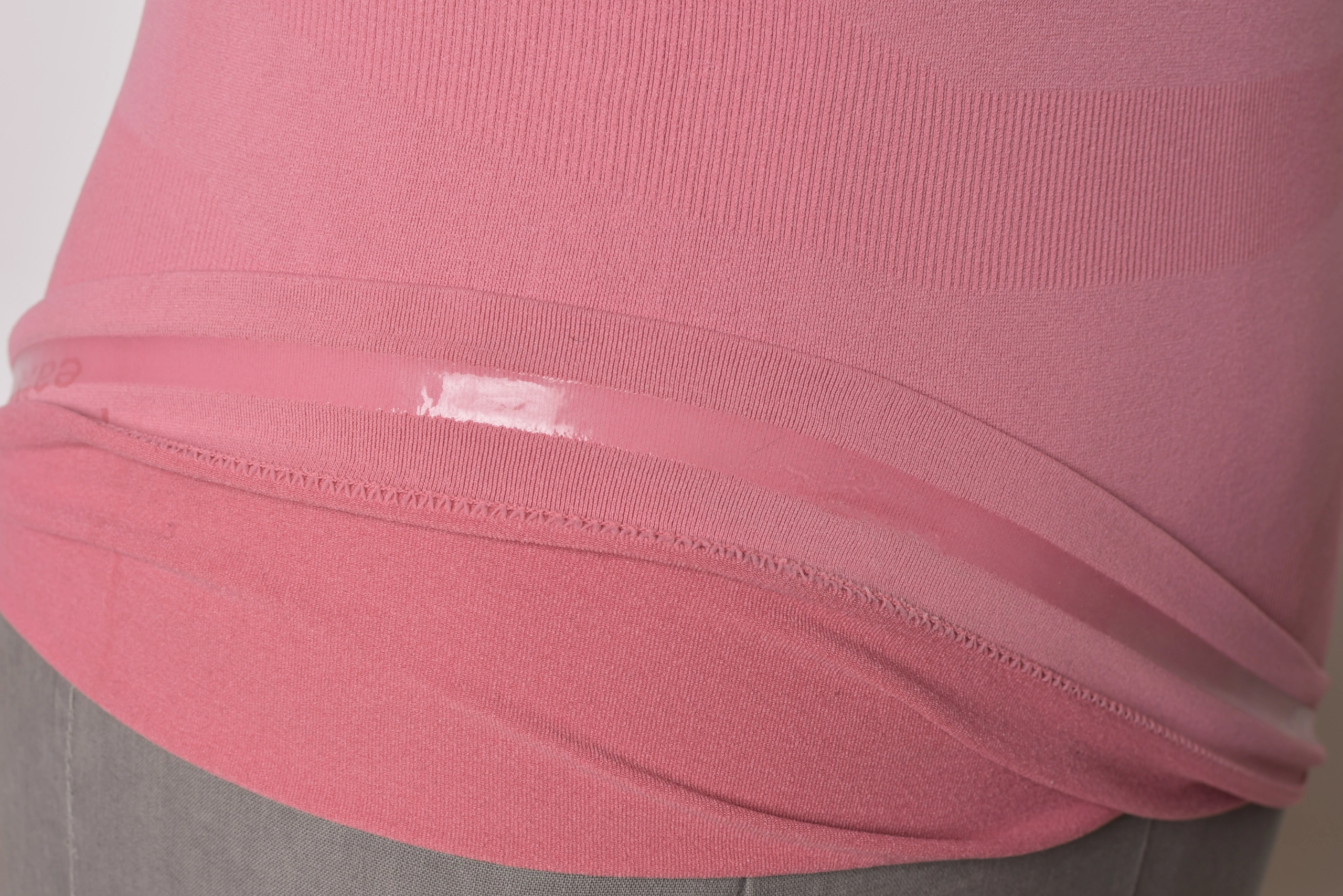 Поло на молнии с коротким рукавом пыльная роза