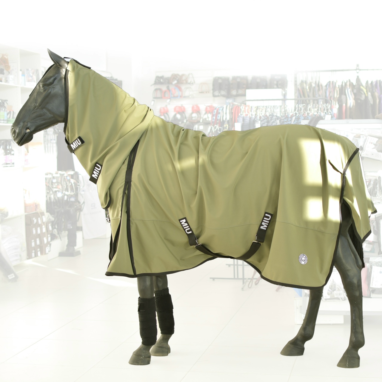 Попона универсальная SoftShell Walk со вшитым капором хаки